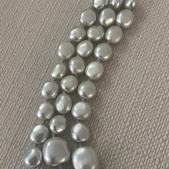 Elegant Silver Pearl Necklace - Picture 3 of 11